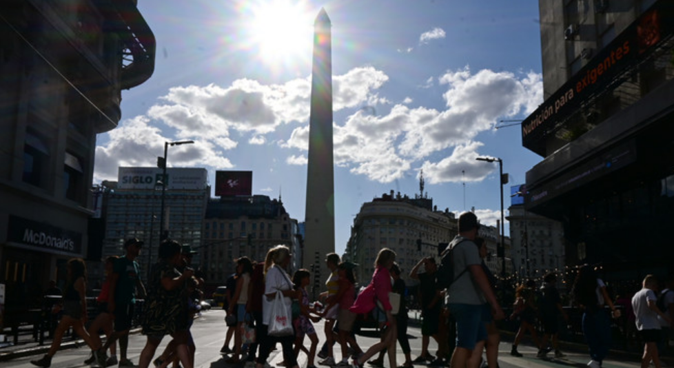 &iquest;Hasta cu&aacute;ndo va a seguir el calor extremo en Buenos Aires?