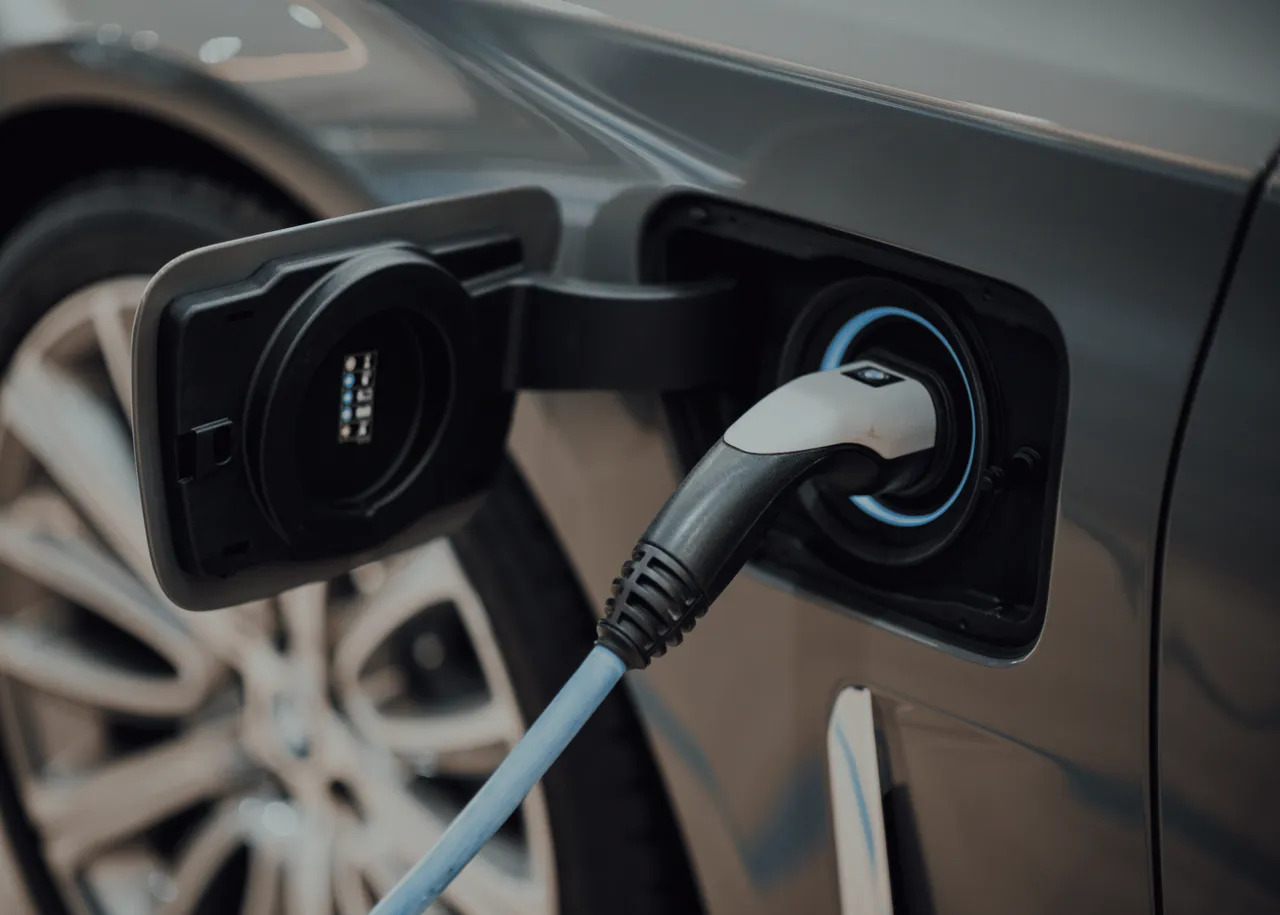 Movilidad eléctrica en Sudamérica: entre incentivos fiscales y la deuda de infraestructura Movilidad eléctrica en Sudamérica: entre incentivos fiscales y la deuda de infraestructura