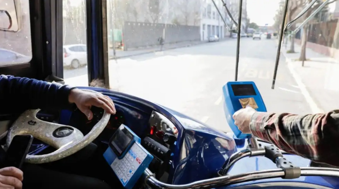 Rigen desde este lunes nuevos aumentos en trenes y colectivos: ¿Cuánto costará viajar en transporte público ahora? Rigen desde este lunes nuevos aumentos en trenes y colectivos: ¿Cuánto costará viajar en transporte público ahora?