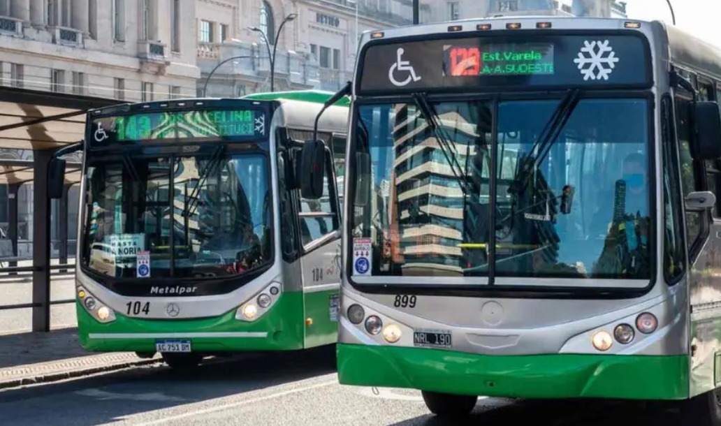 Podría desaparecer una línea de colectivos que une Constitución con Lanús: ¿De cuál se trata? Podría desaparecer una línea de colectivos que une Constitución con Lanús: ¿De cuál se trata?