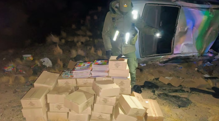 Volc&oacute; tras evadir un control policial mietras contrabandeaba &aacute;lbumes y figuritas del Mundial 2026