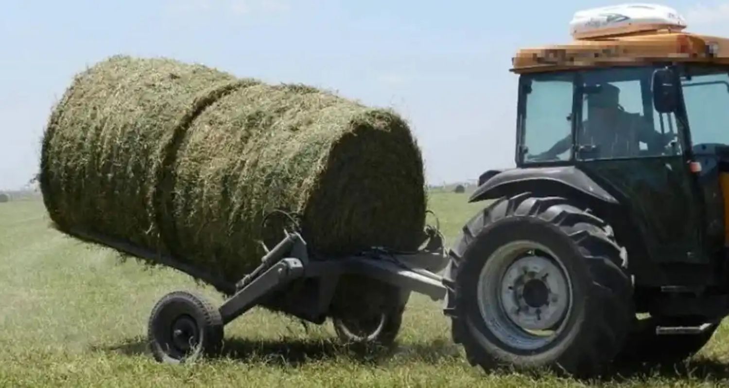 Un hombre murió en Miramar tras chocar con un tractor que tenía las luces tapadas Un hombre murió en Miramar tras chocar con un tractor que tenía las luces tapadas