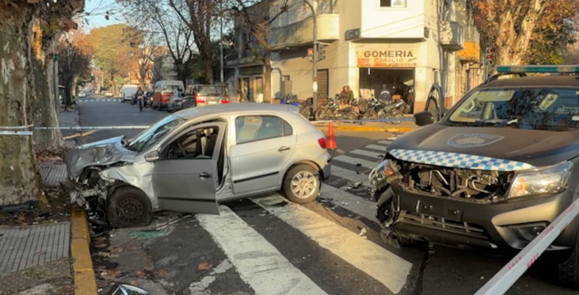 Un patrullero chocó contra un remis que transportaba a dos menores de edad en Nueva Pompeya Un patrullero chocó contra un remis que transportaba a dos menores de edad en Nueva Pompeya