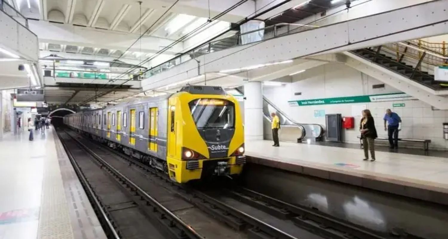 Los medios de transporte de CABA extenderán su servicio para los partidos de Argentina en el Mundial Los medios de transporte de CABA extenderán su servicio para los partidos de Argentina en el Mundial