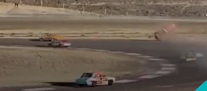 Escalofriante vuelco en plena carrera: un piloto perdi&oacute; el control y protagoniz&oacute; un fuerte accidente