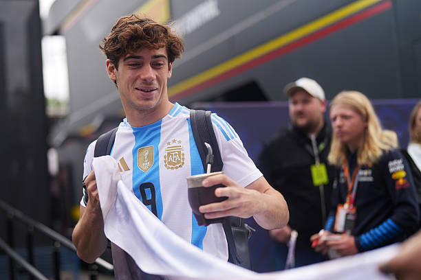 F1: el canto bien argentino de Colapinto que Alpine mostró antes de la carrera en Spa F1: el canto bien argentino de Colapinto que Alpine mostró antes de la carrera en Spa