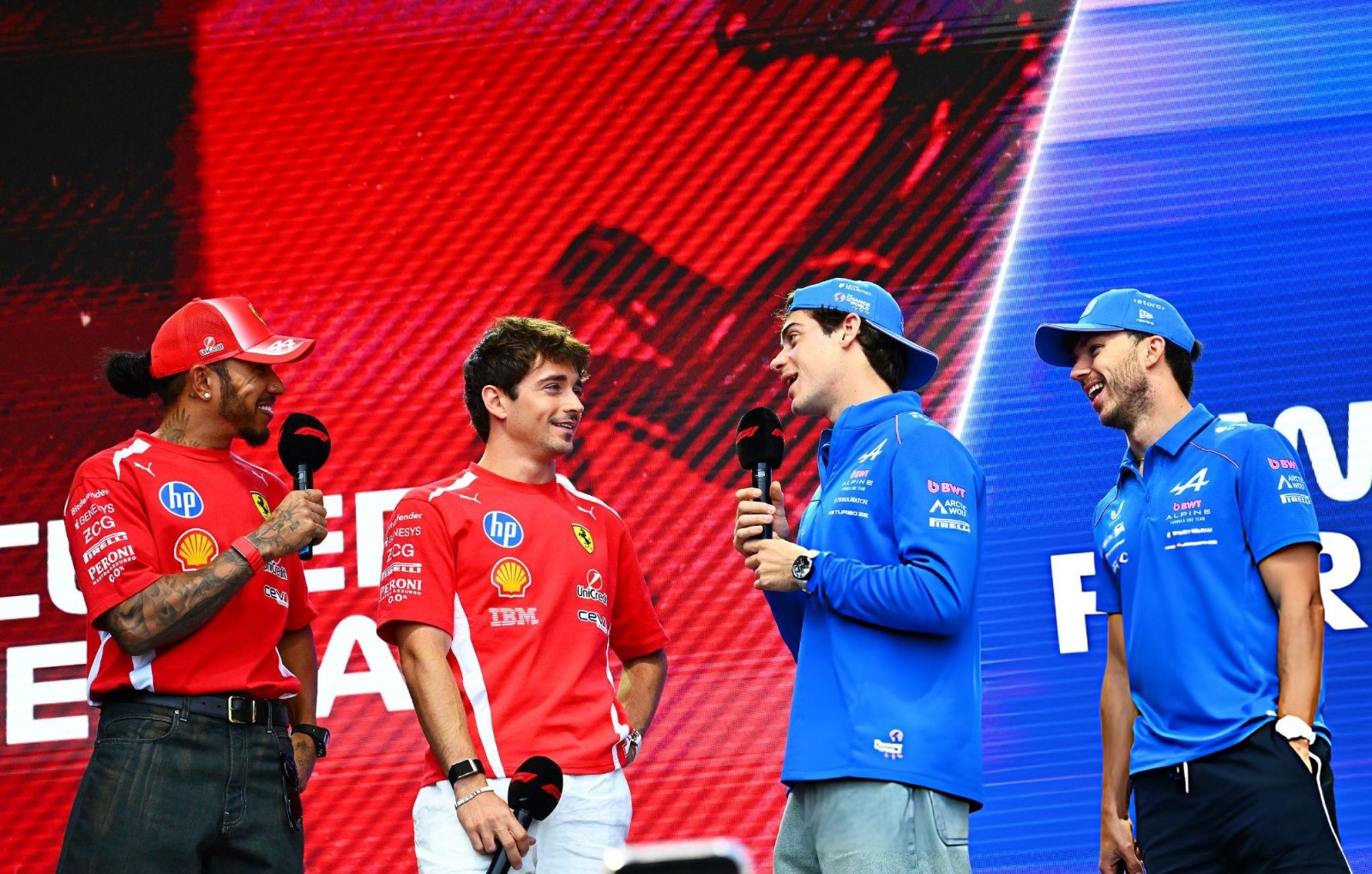 F1: la sutil chicana de Hamilton a Colapinto por el Mundial 2026: "¿Te vas de vacaciones a España?" F1: la sutil chicana de Hamilton a Colapinto por el Mundial 2026: "¿Te vas de vacaciones a España?"