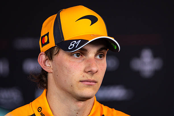 F1: "No me importan sus excusas", el rotundo descargo de Piastri por el toque con Sainz en el GP de Hungría F1: "No me importan sus excusas", el rotundo descargo de Piastri por el toque con Sainz en el GP de Hungría