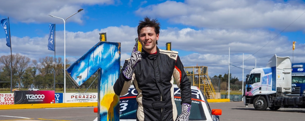 Ale se qued&oacute; con el Sprint del Top Race en Jun&iacute;n