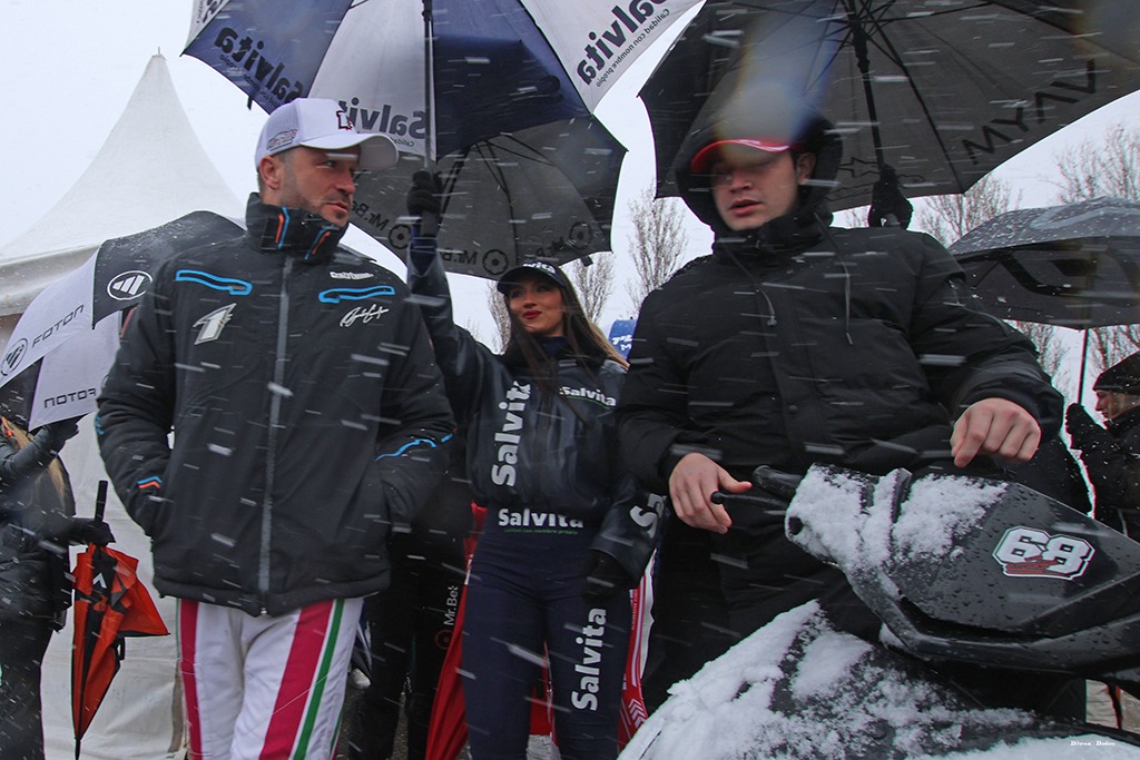 "Cadenas en las ruedas": la alternativa de los pilotos del TC ante la hist&oacute;rica nieve en San Luis