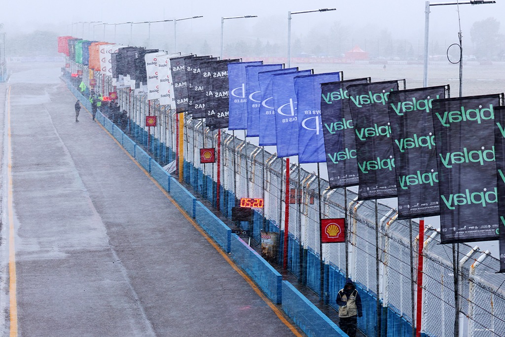 Inédito en el Turismo Carretera: la nieve y el frío extremo obligaron a suspender la actividad en San Luis Inédito en el Turismo Carretera: la nieve y el frío extremo obligaron a suspender la actividad en San Luis