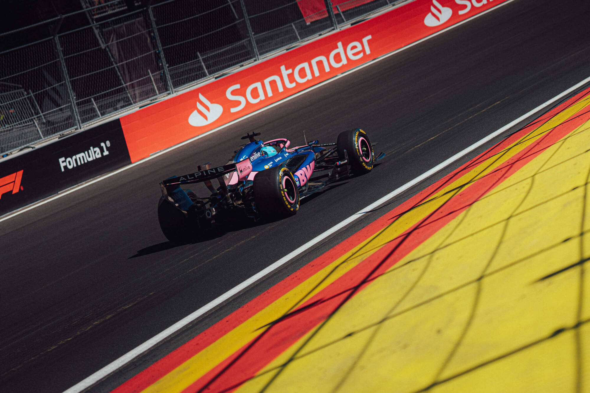 F1: ¿Por qué Pierre Gasly esperó hasta la última vuelta del GP de España para hacer su parada obligatoria? F1: ¿Por qué Pierre Gasly esperó hasta la última vuelta del GP de España para hacer su parada obligatoria?