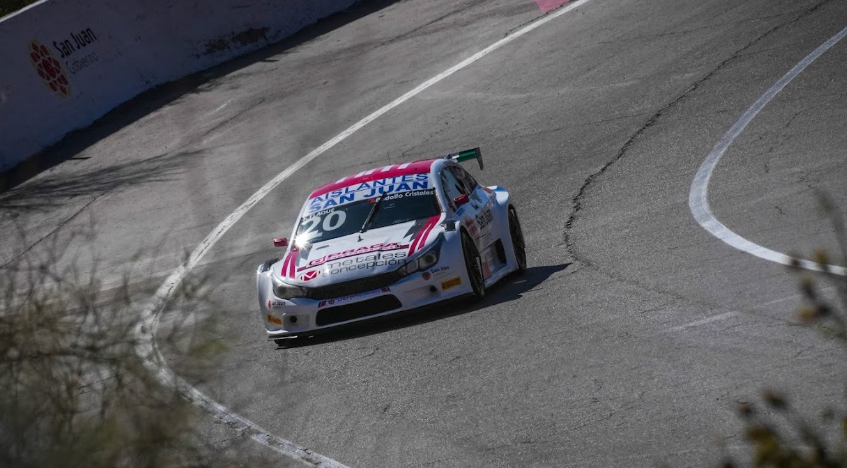 Flaqu&eacute; brill&oacute; de local y gan&oacute; la final del Top Race en El Zonda