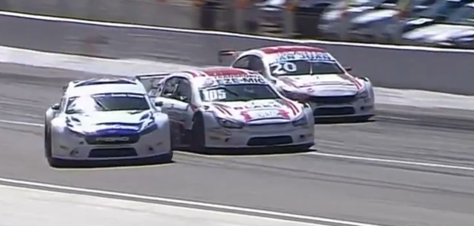 El toque de Ciarrocchi y Queijeiro en la final del Top Race en El Zonda
