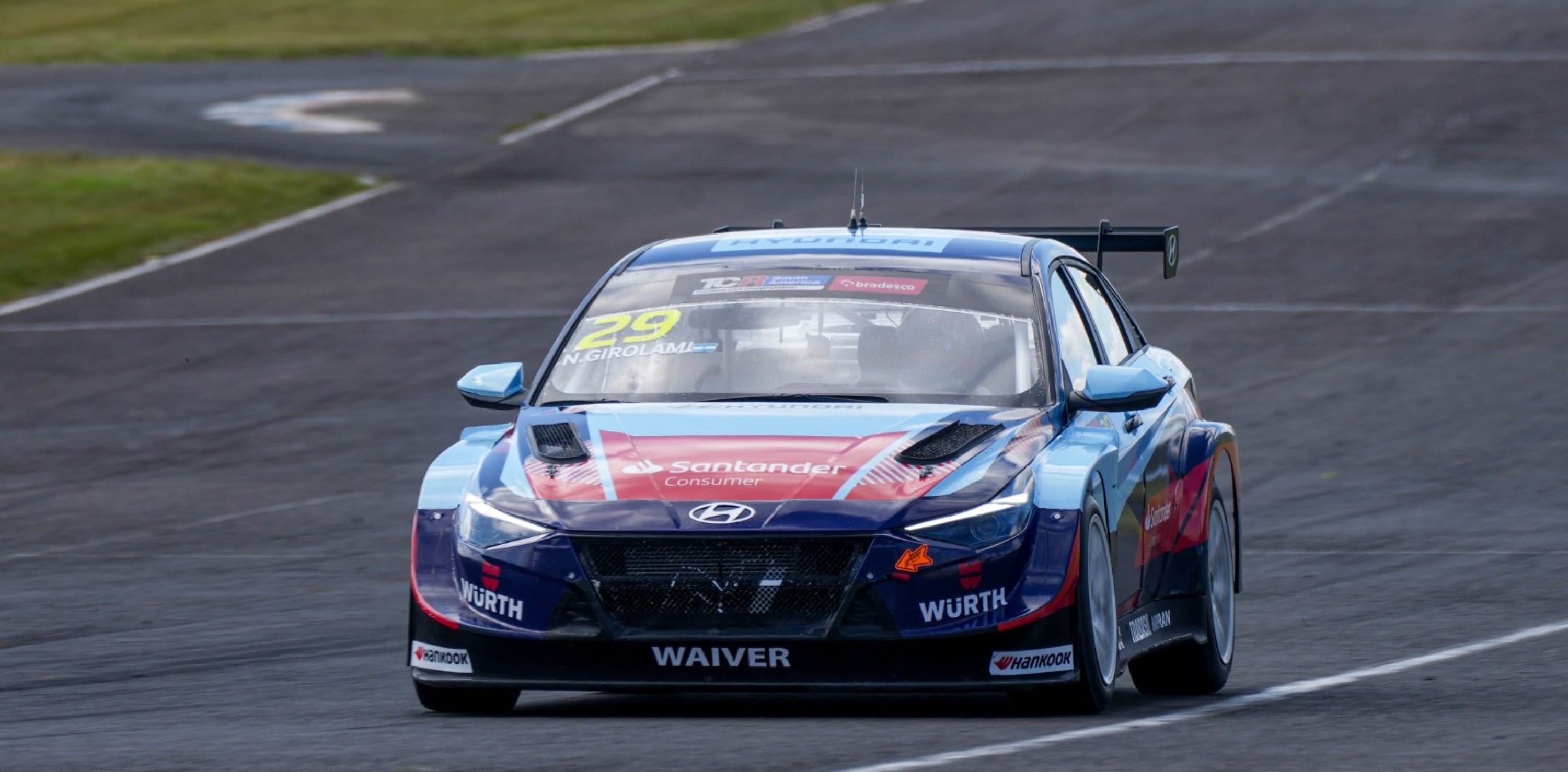 N&eacute;stor Girolami domin&oacute; el shakedown del TCR South America en Posadas