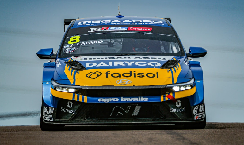 Joaqu&iacute;n Cafaro fue excluido y cambi&oacute; el podio del TCR South America en Posadas