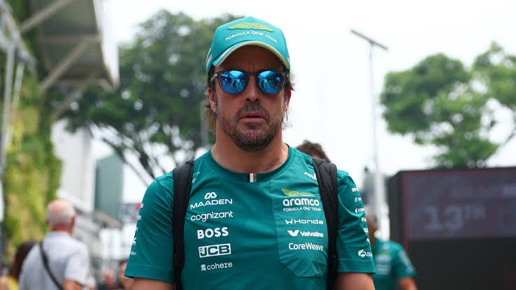 Fernando Alonso ya prueba el Aston Martin con el que correr&aacute; el Dakar 2027