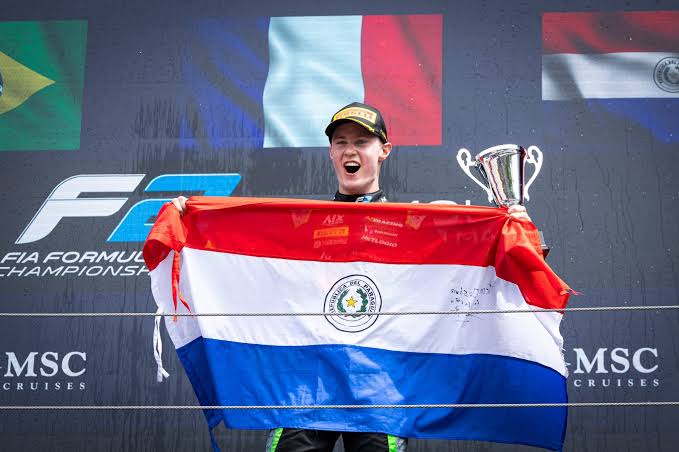 Mercedes mostr&oacute; la emotiva llamada entre Joshua D&uuml;rksen y el presidente de Paraguay