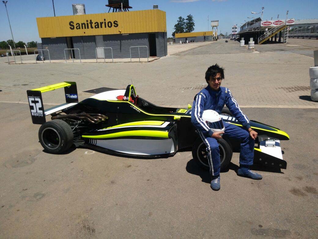 Debut ecuatoriano en Fórmula Renault Debut ecuatoriano en Fórmula Renault