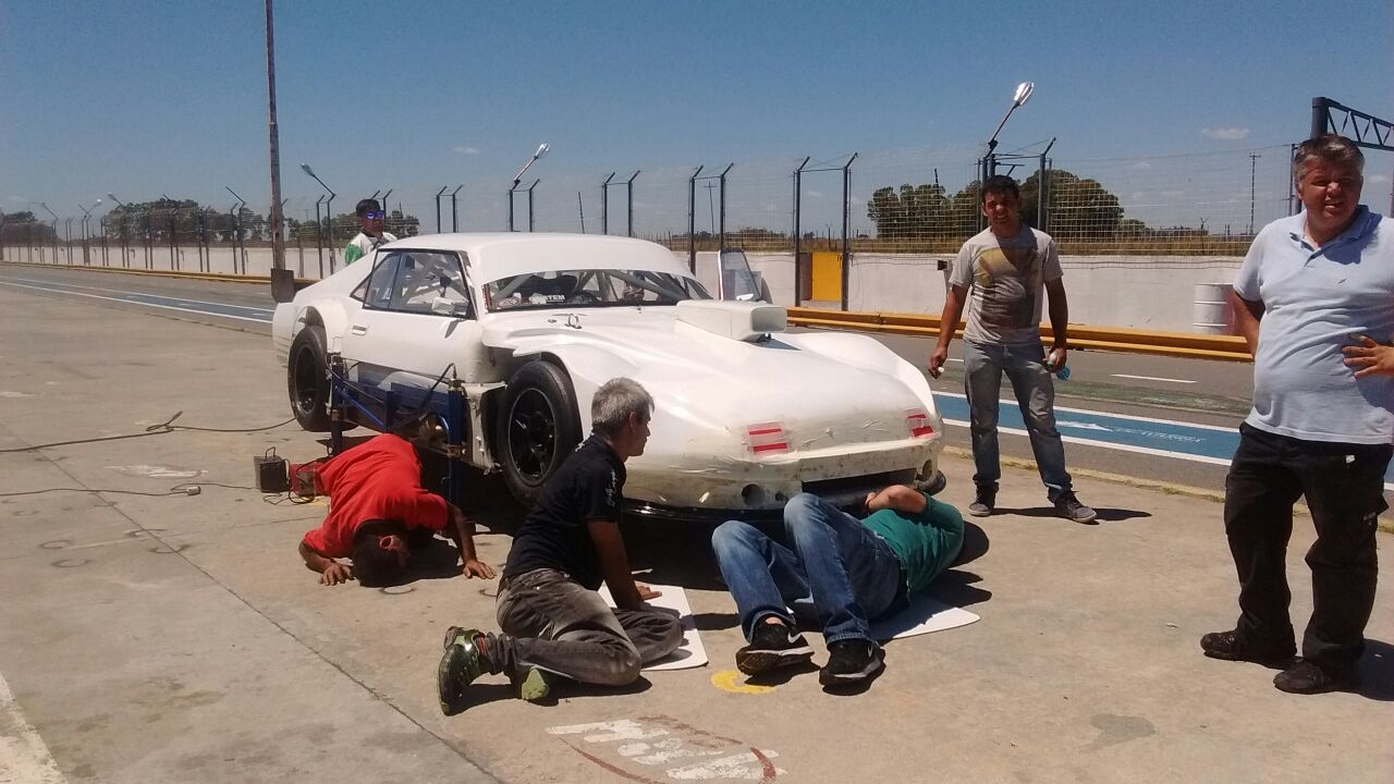 Canapino salió a pista Canapino salió a pista