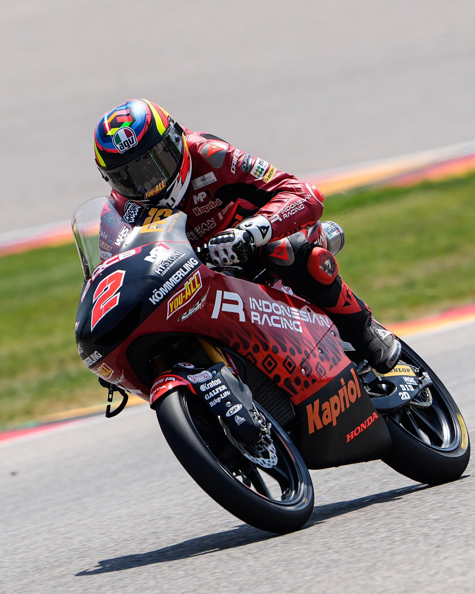 Mir campe&oacute;n y el argentino cuarto en Moto 3