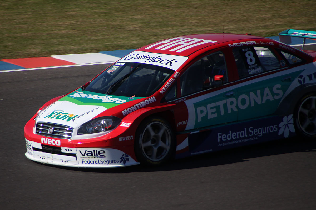 Termas hace bien: Chapur logró su primera pole Termas hace bien: Chapur logró su primera pole