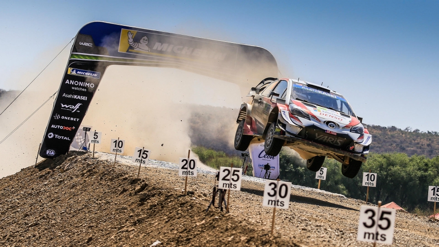 Latvala gana por error de Neuville