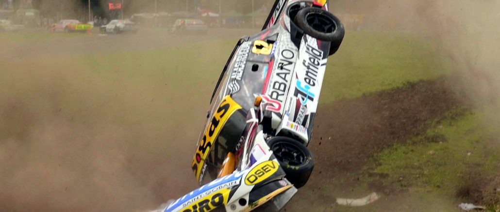 Terrible choque de Lambiris contra el talud