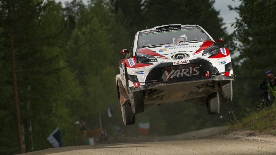 Latvala encabeza el dominio finland&eacute;s en el patio de su casa
