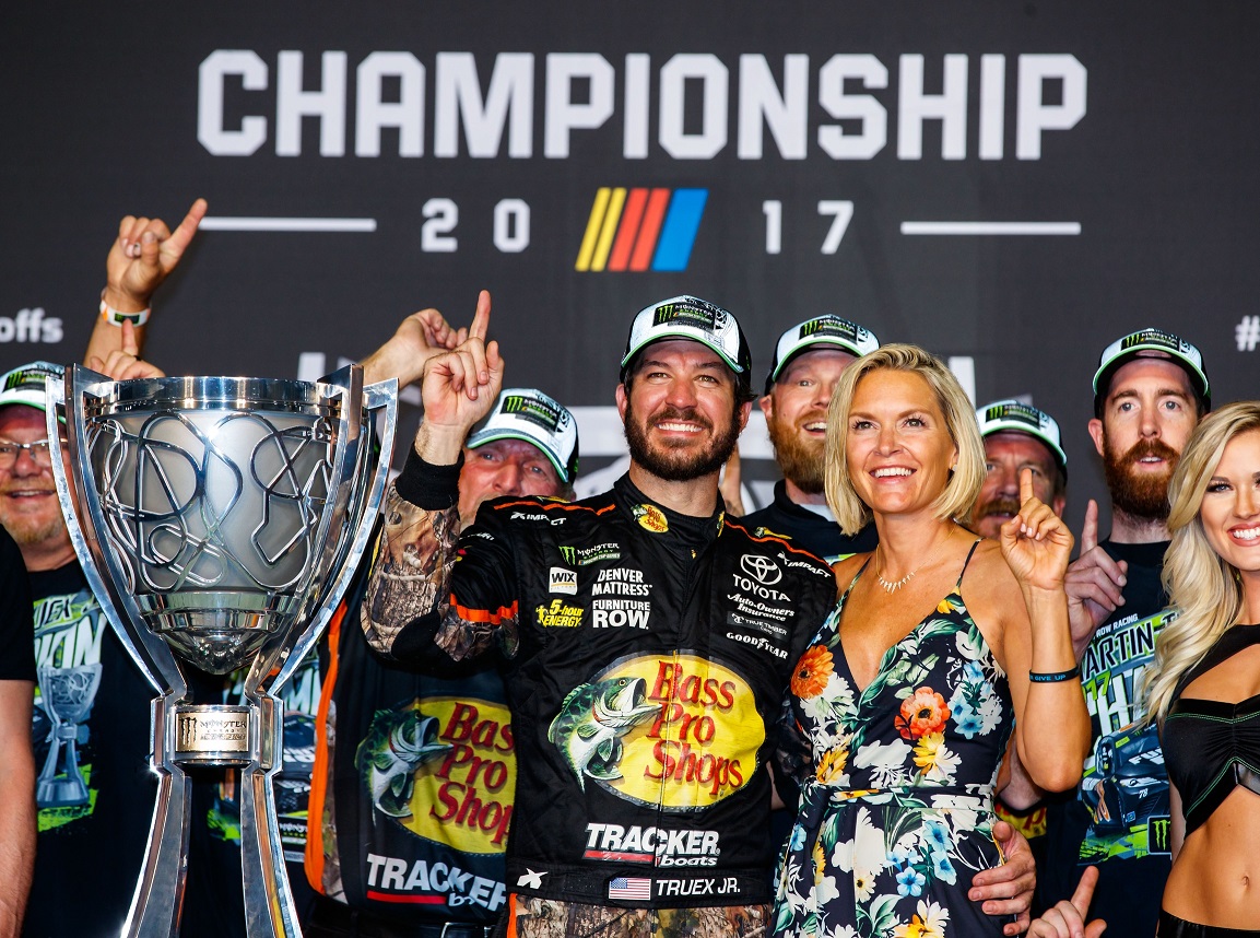 Truex Jr es el nuevo campeón de NASCAR Truex Jr es el nuevo campeón de NASCAR