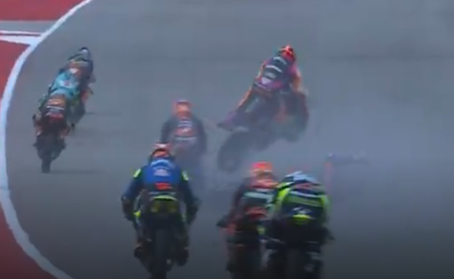 Milagro en Moto3 tras un horrendo accidente