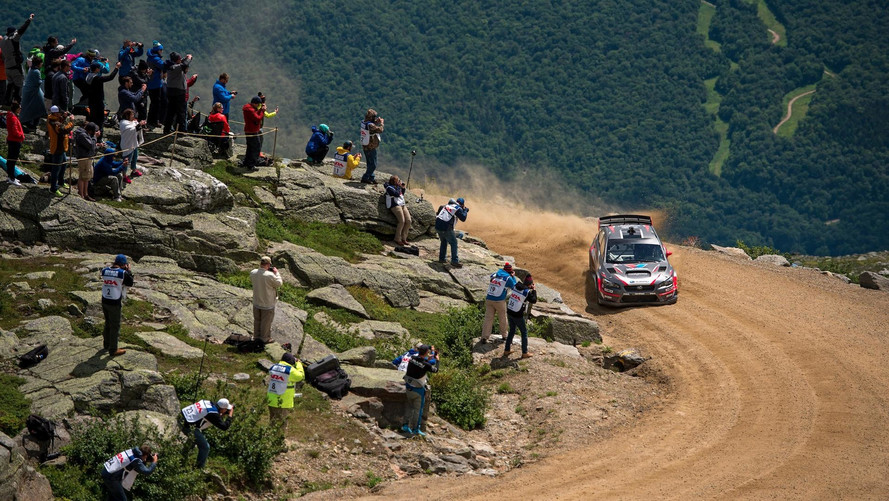 Impresionante trepada de Pastrana al Monte Washington Impresionante trepada de Pastrana al Monte Washington