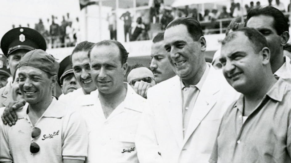 Per&oacute;n y el aut&oacute;dromo: la historia detr&aacute;s de una gran obra