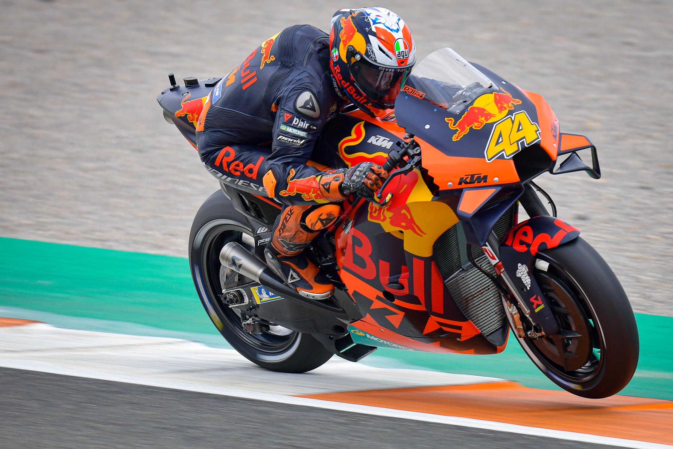 Pol Espargar&oacute; y KTM marcaron la primera referencia en Austria