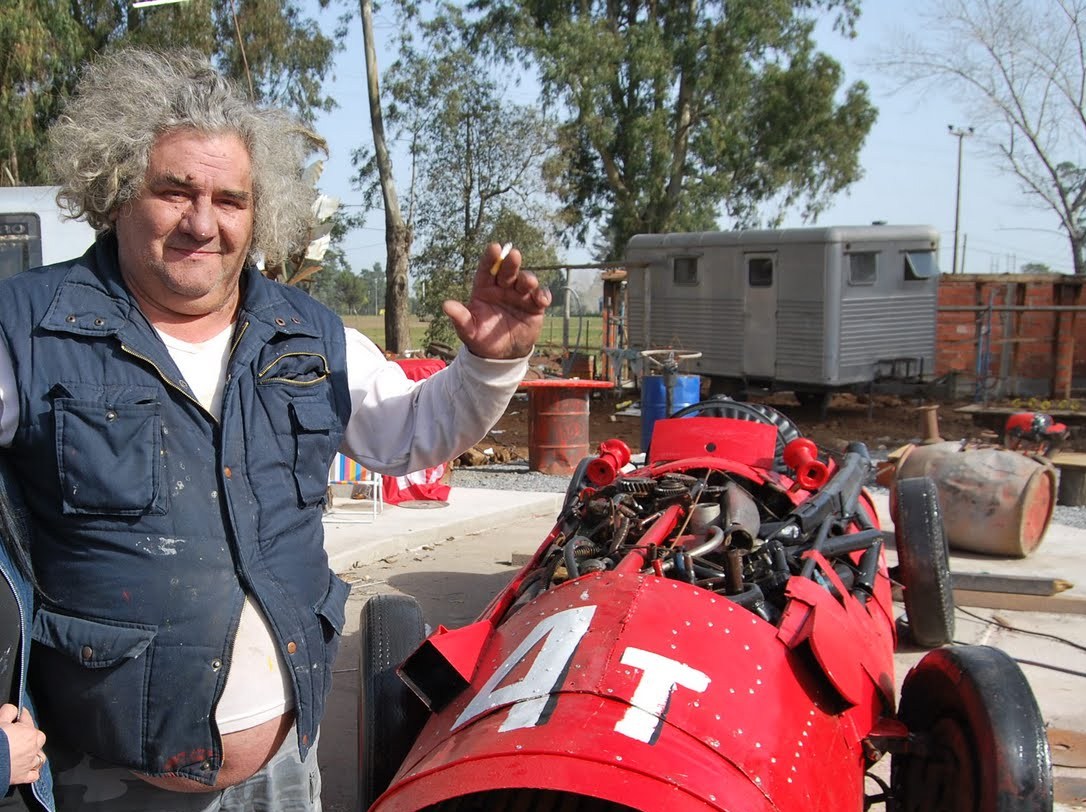 Carlos Regazzoni: el artista que homenajeaba a Fangio