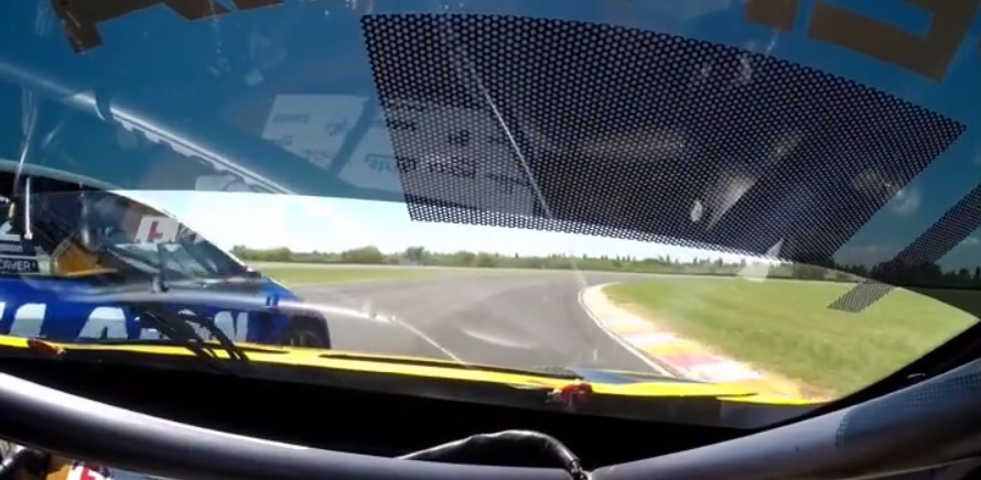 A bordo: El toque que complicó la carrera de Pernía A bordo: El toque que complicó la carrera de Pernía