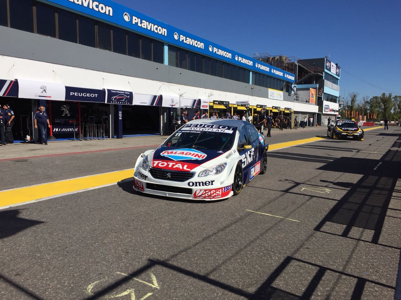 Girolami: "Volver a manejar este V8 es incre&iacute;ble"